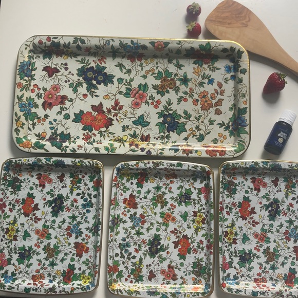 daher Other - Vintage Daher tin trays set of 5
